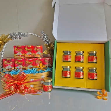Mẫu quà tết (gồm 9 hũ  yến + 2 lọ đông trùng thượng hạng)