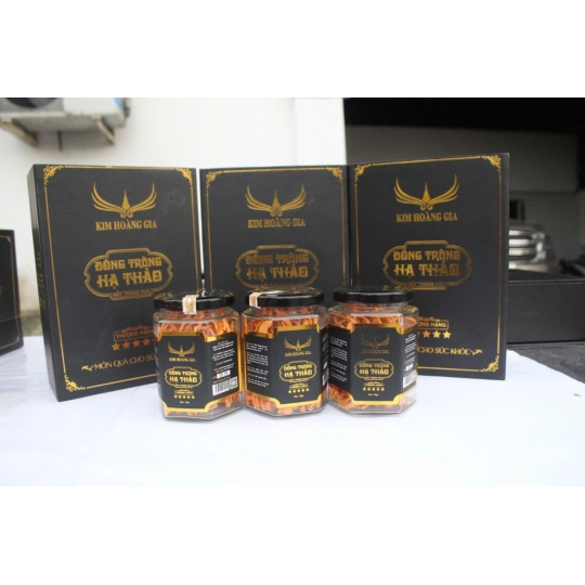 Đông trùng hạ thảo thượng hạng ( sấy thăng hoa )