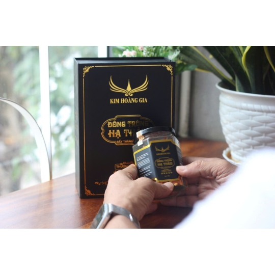 Đông trùng hạ thảo thượng hạng ( sấy thăng hoa )